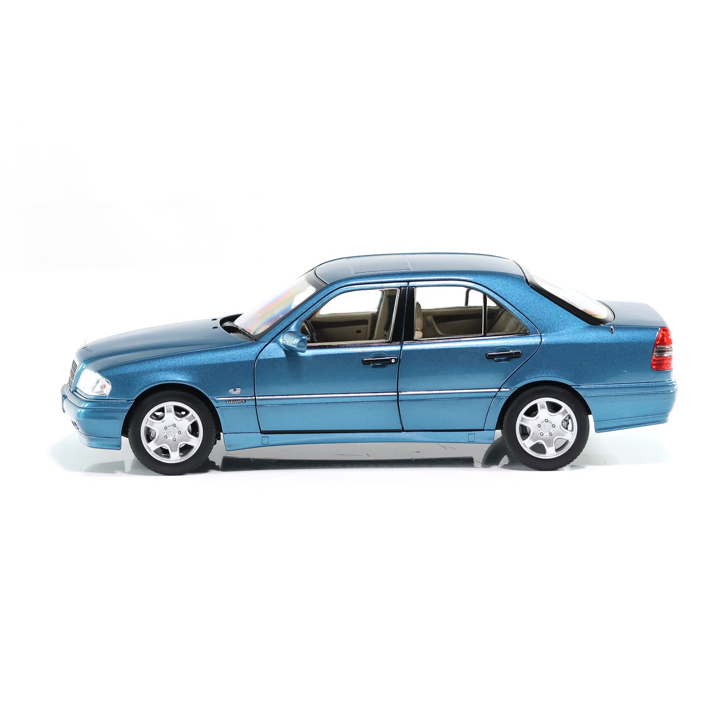 1:18 Mercedes-Benz C200 W202, blåmetallic, org. MB, åben model