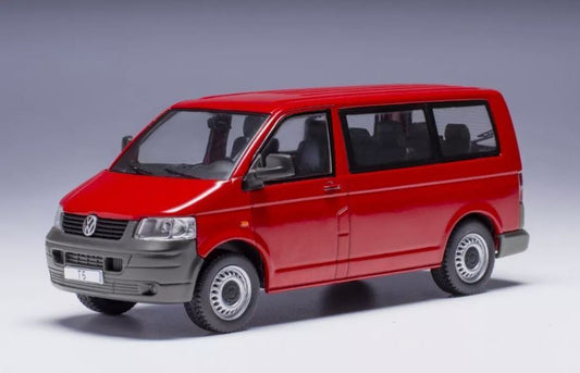 1:43 VW T5, rød, IXO, lukket model